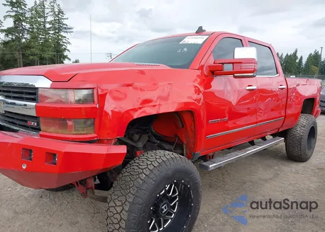 2015 Chevrolet Silverado 2500Hd Ltz z USA, uszkodzony, nr VIN 1GC1KWE82FF589154